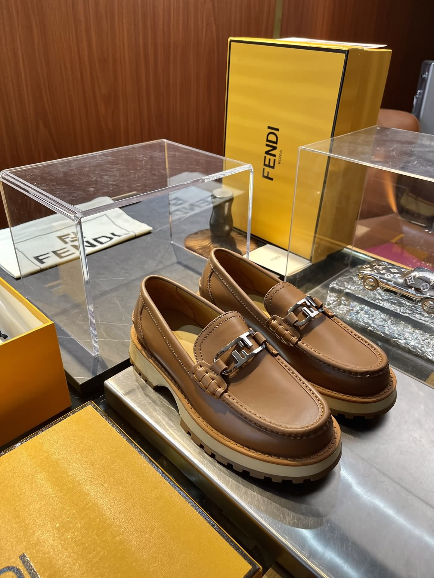 Fendi O&rsquo;Lock樂福鞋