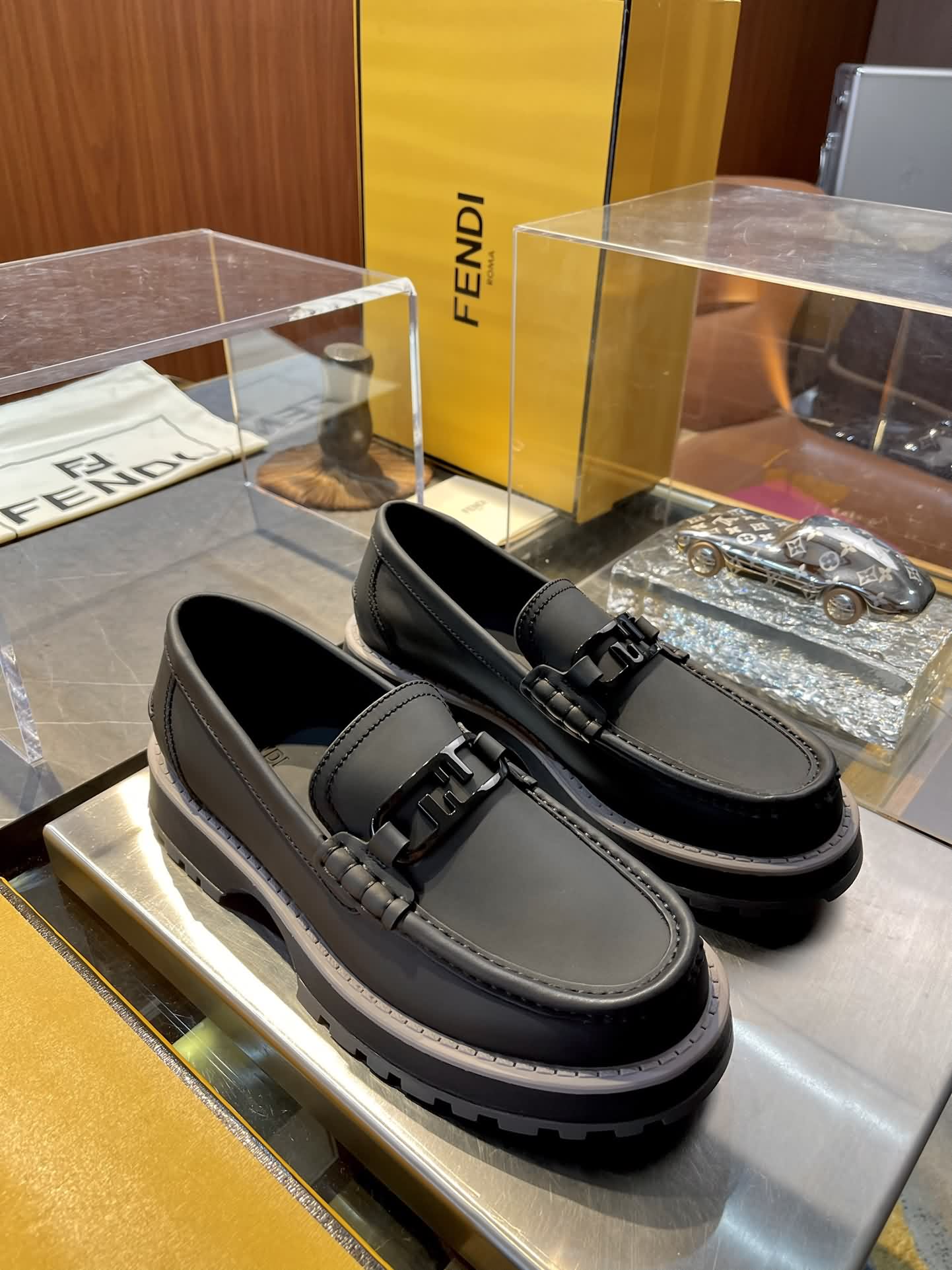 Fendi O&rsquo;Lock樂福鞋