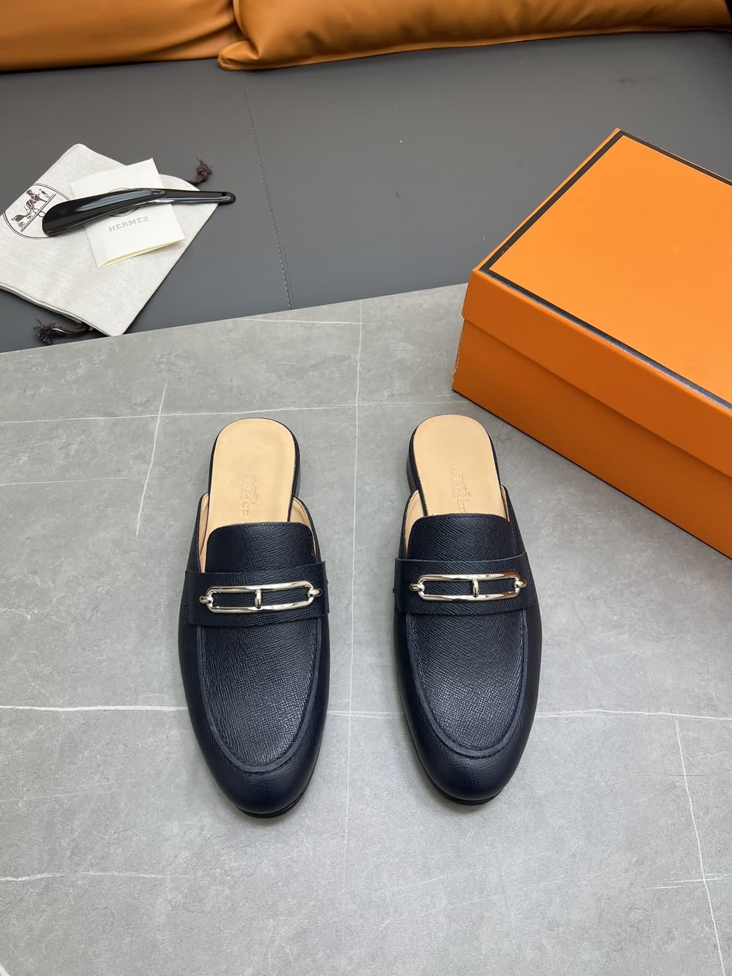 愛馬仕官網同步新品男士半拖皮鞋