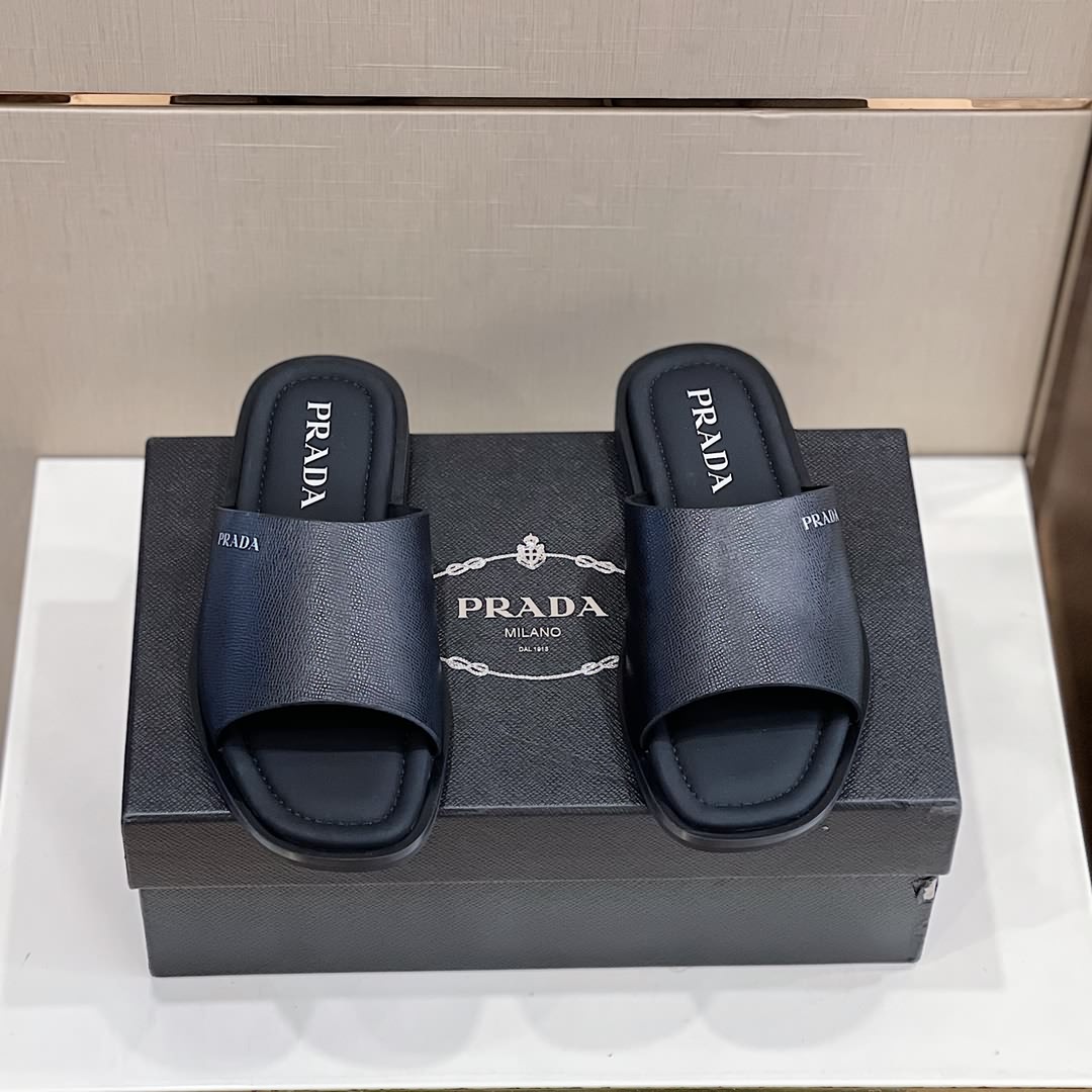 Prad@P家進口牛皮男款拖鞋