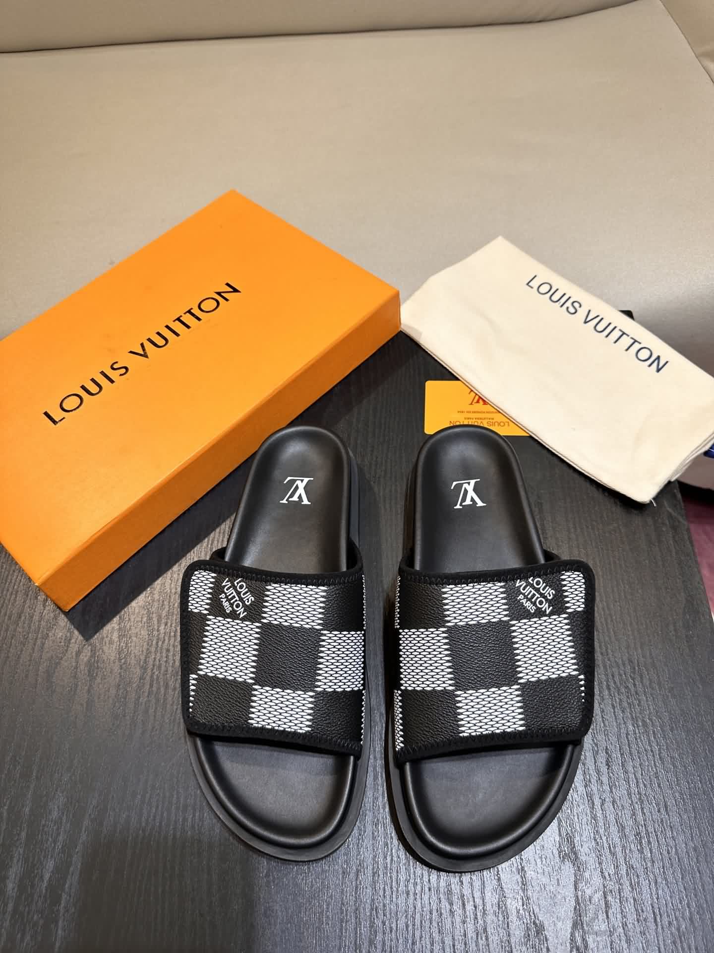 L奢品Trainer 涼拖鞋