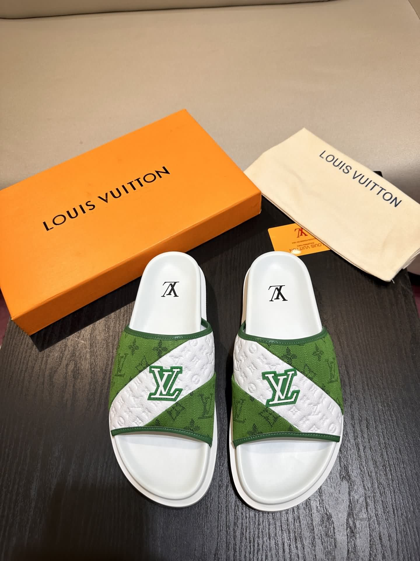 L奢品Trainer 涼拖鞋