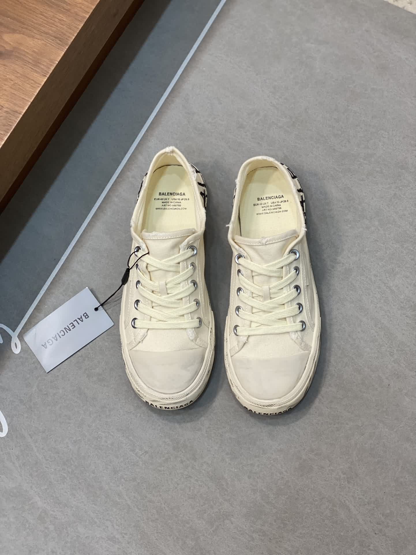 【 BALENCIAGA】巴黎世*做舊款