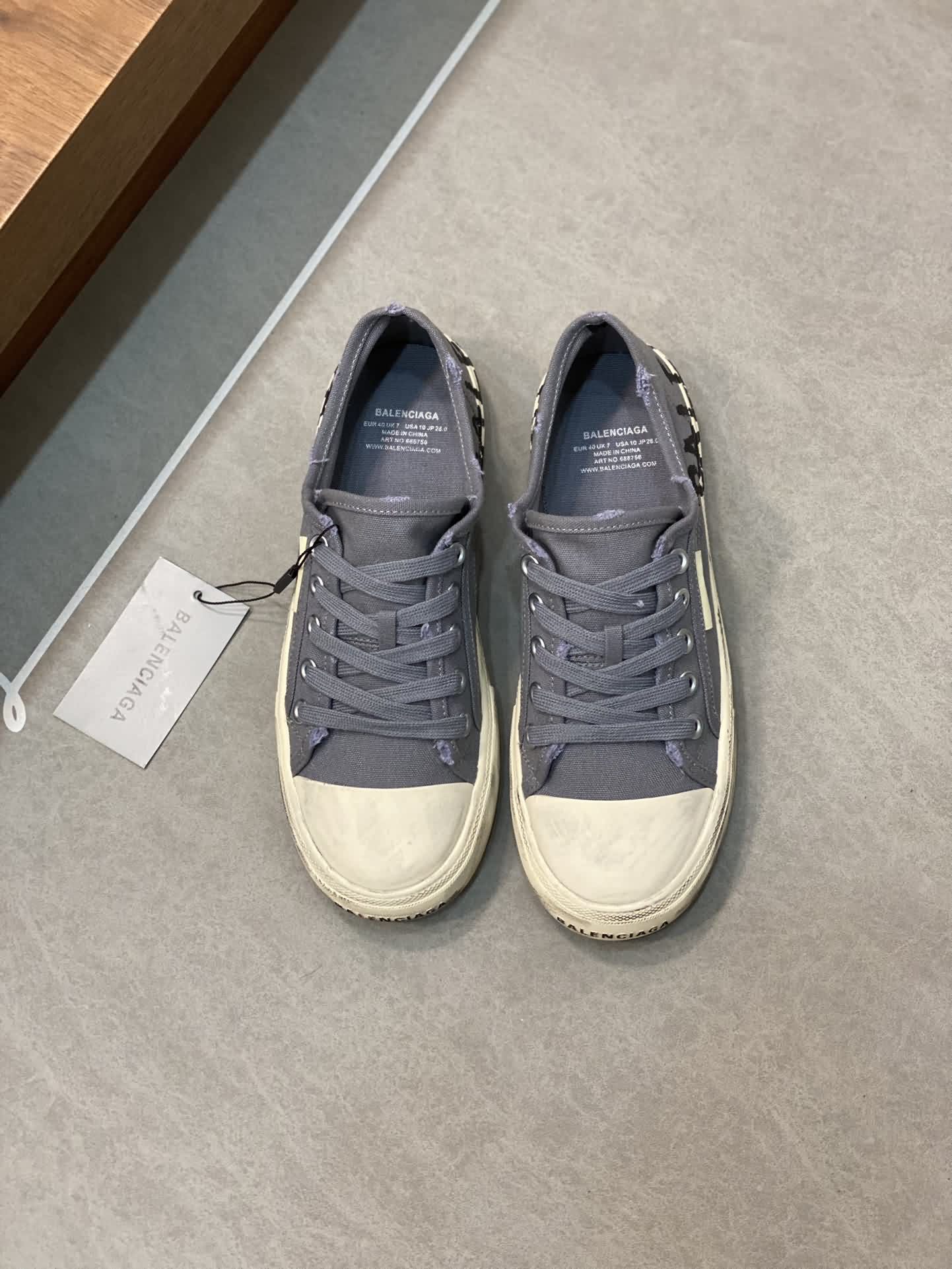 【 BALENCIAGA】巴黎世*做舊款