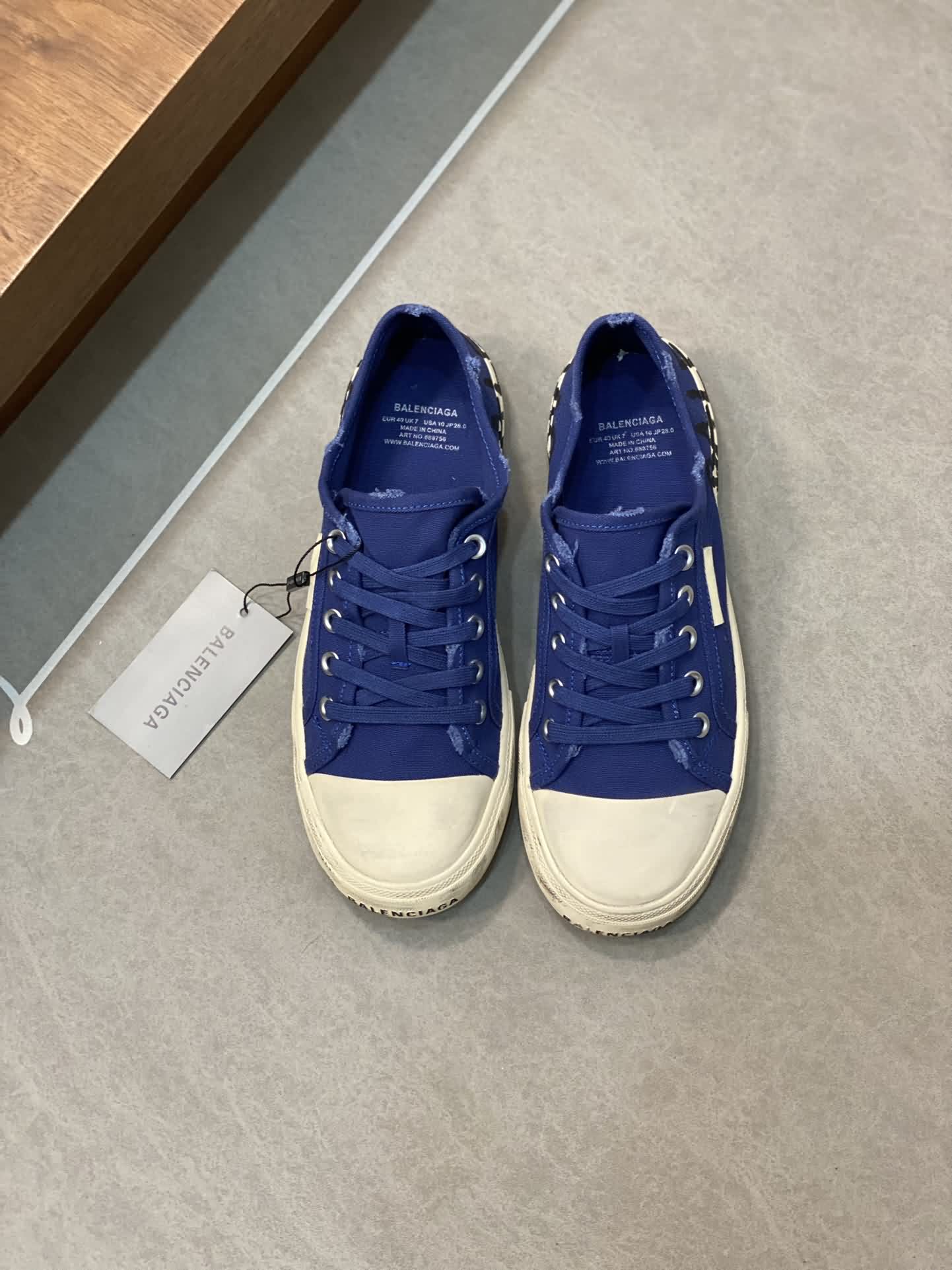 【 BALENCIAGA】巴黎世*做舊款