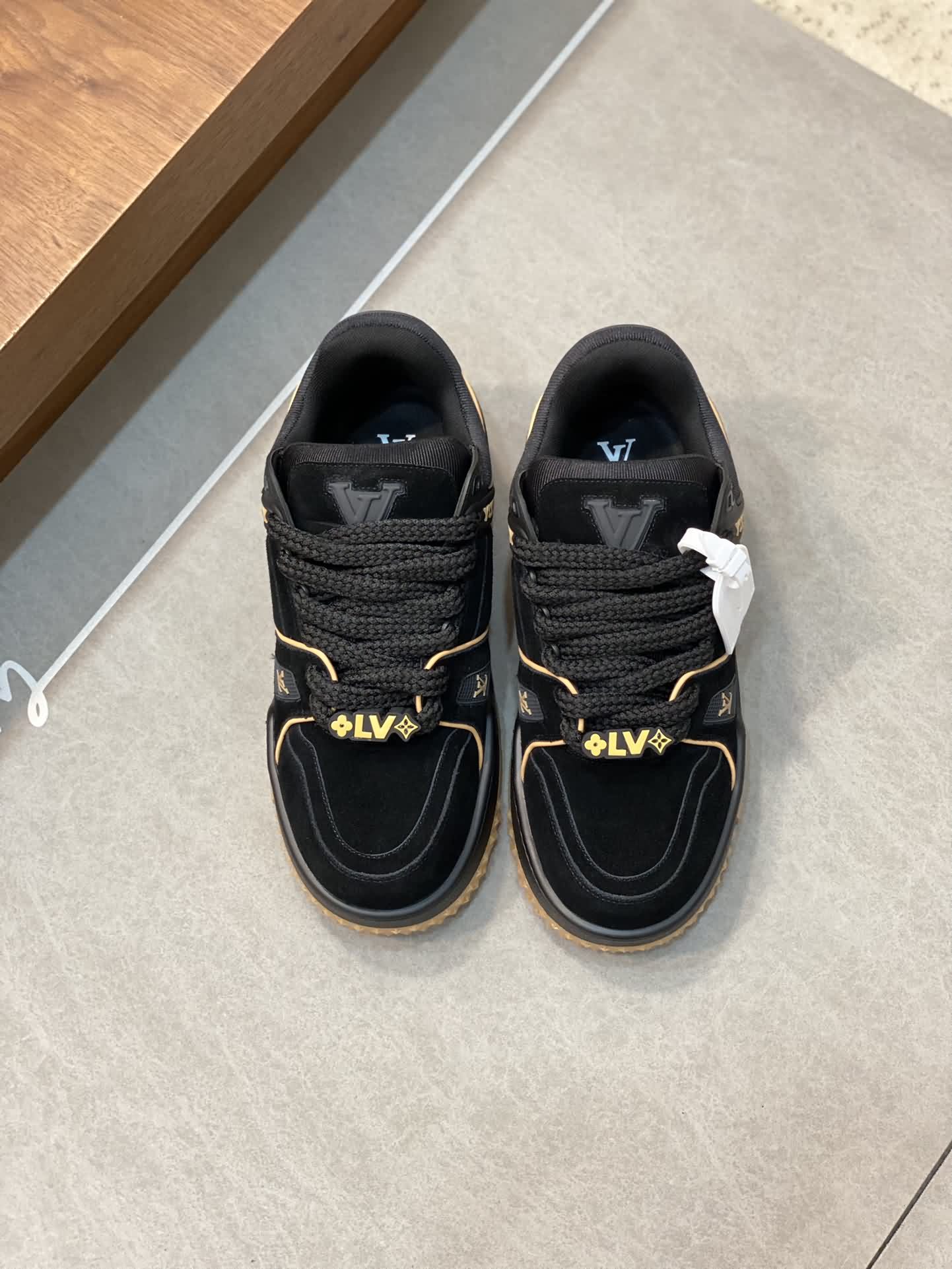 L家SS23 秀款Trainer DIY串珠