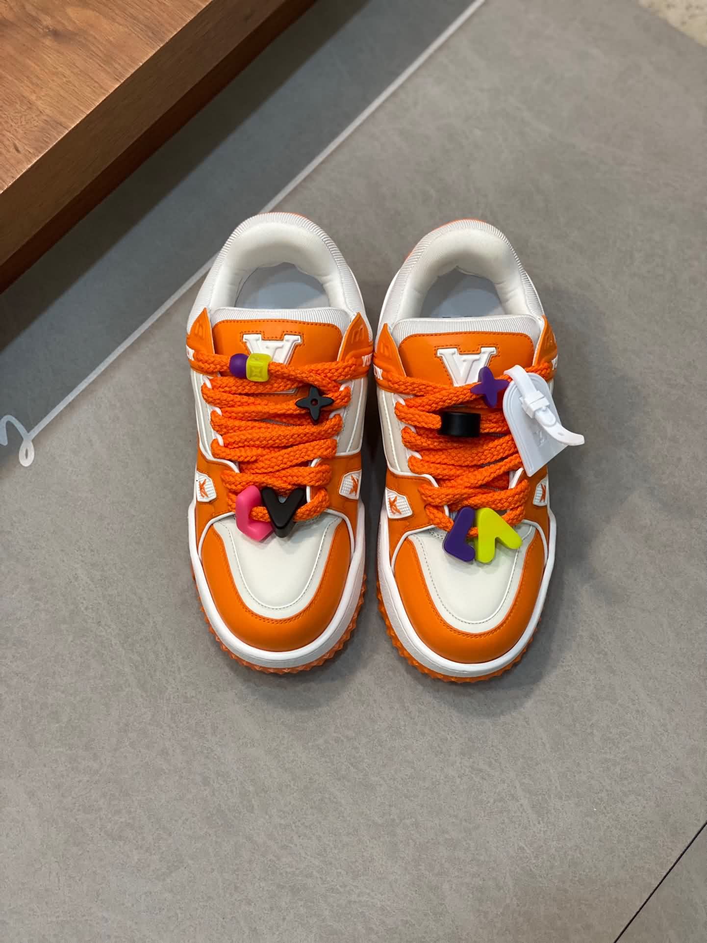 L家SS23 秀款Trainer DIY串珠