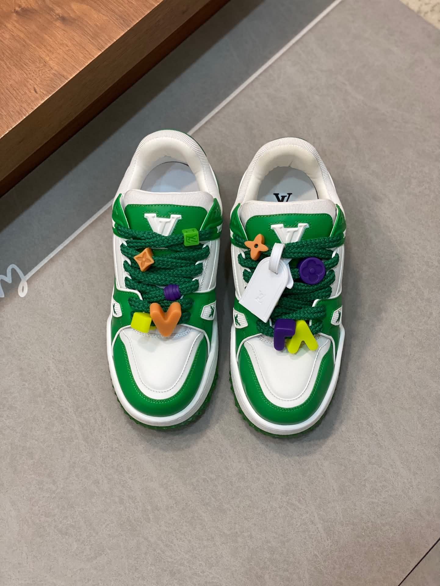 L家SS23 秀款Trainer DIY串珠