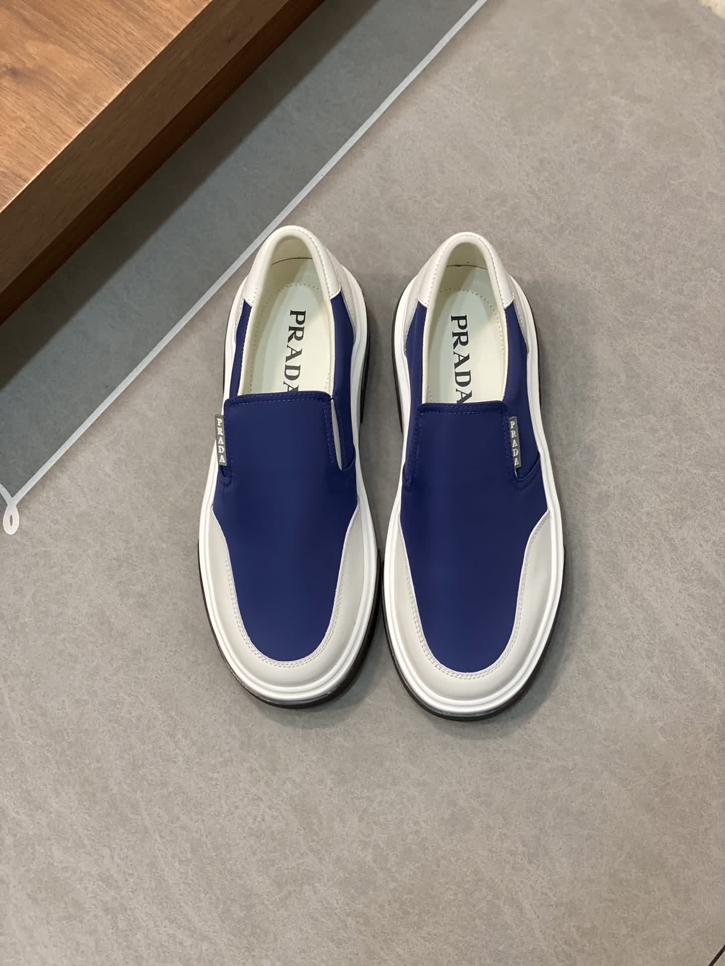 【PRADA】普拉達