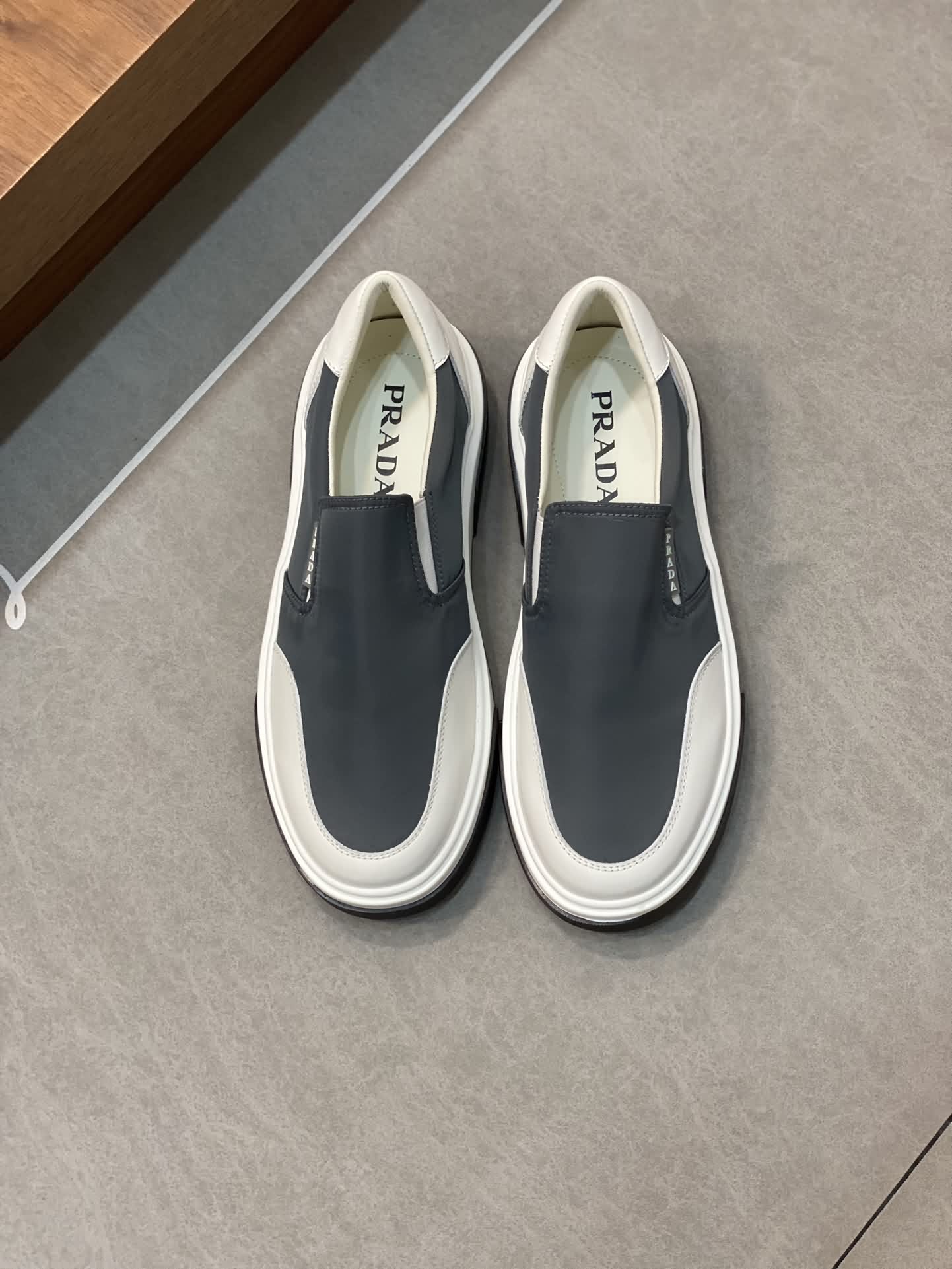 【PRADA】普拉達