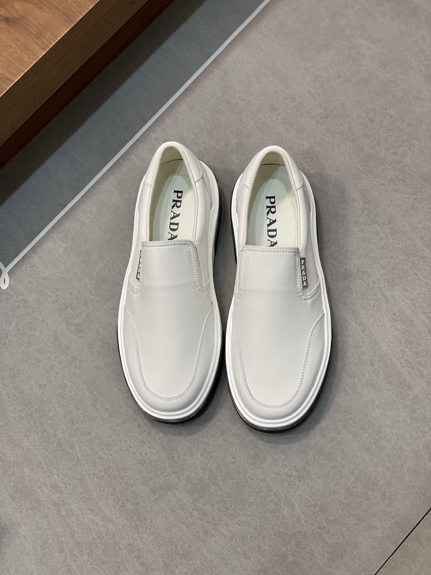 【PRADA】普拉達