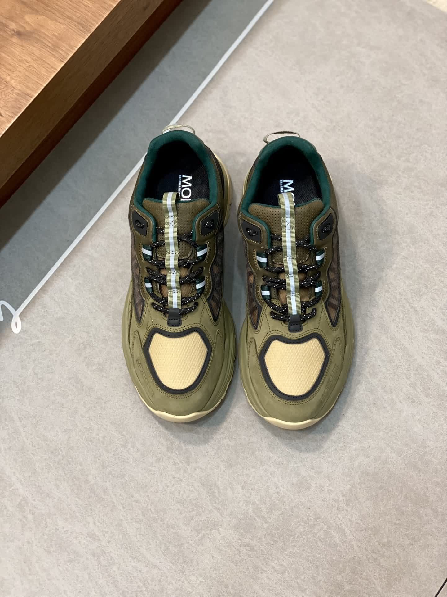 Moncler蒙口男鞋運動鞋