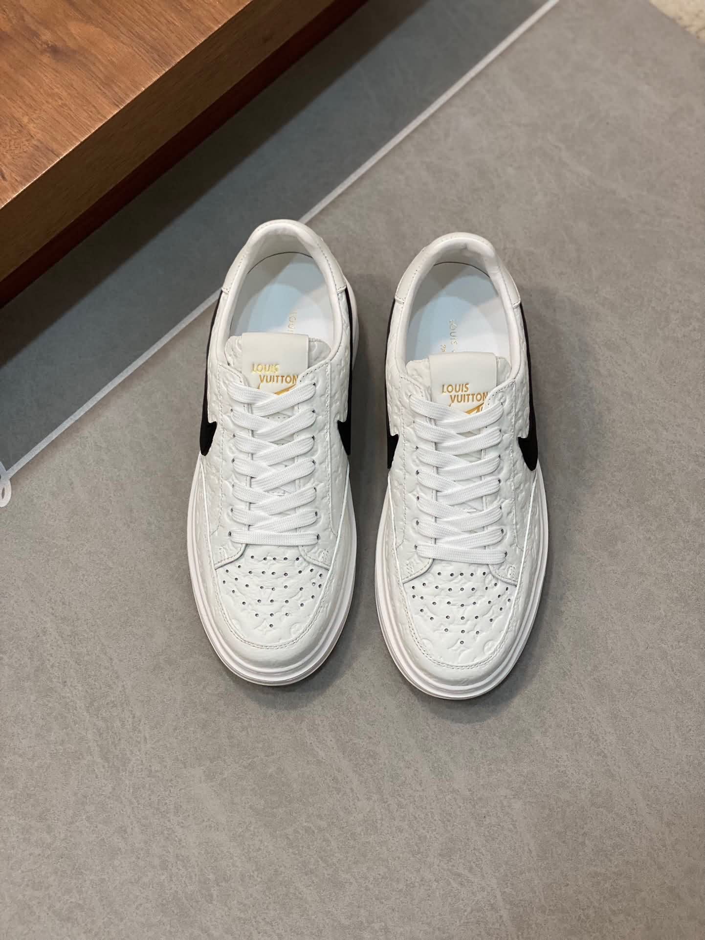Louis Vuitton x x Nike 聯名款