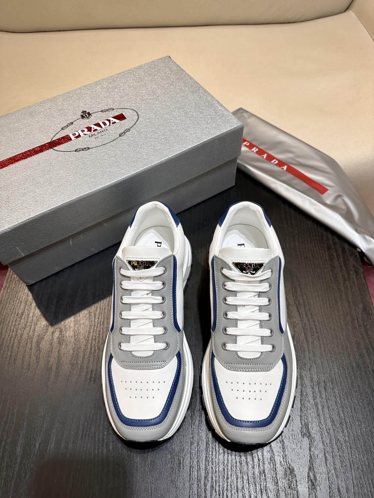 PRADA PRAX 01 運動鞋