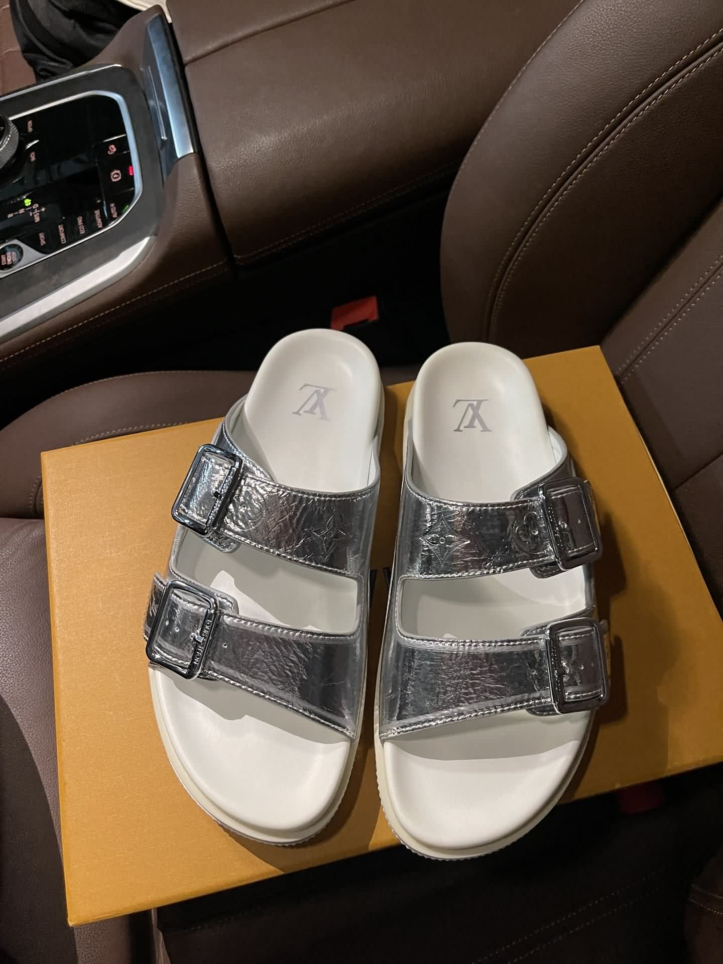 Louis*路易家奢品Trainer 涼拖鞋