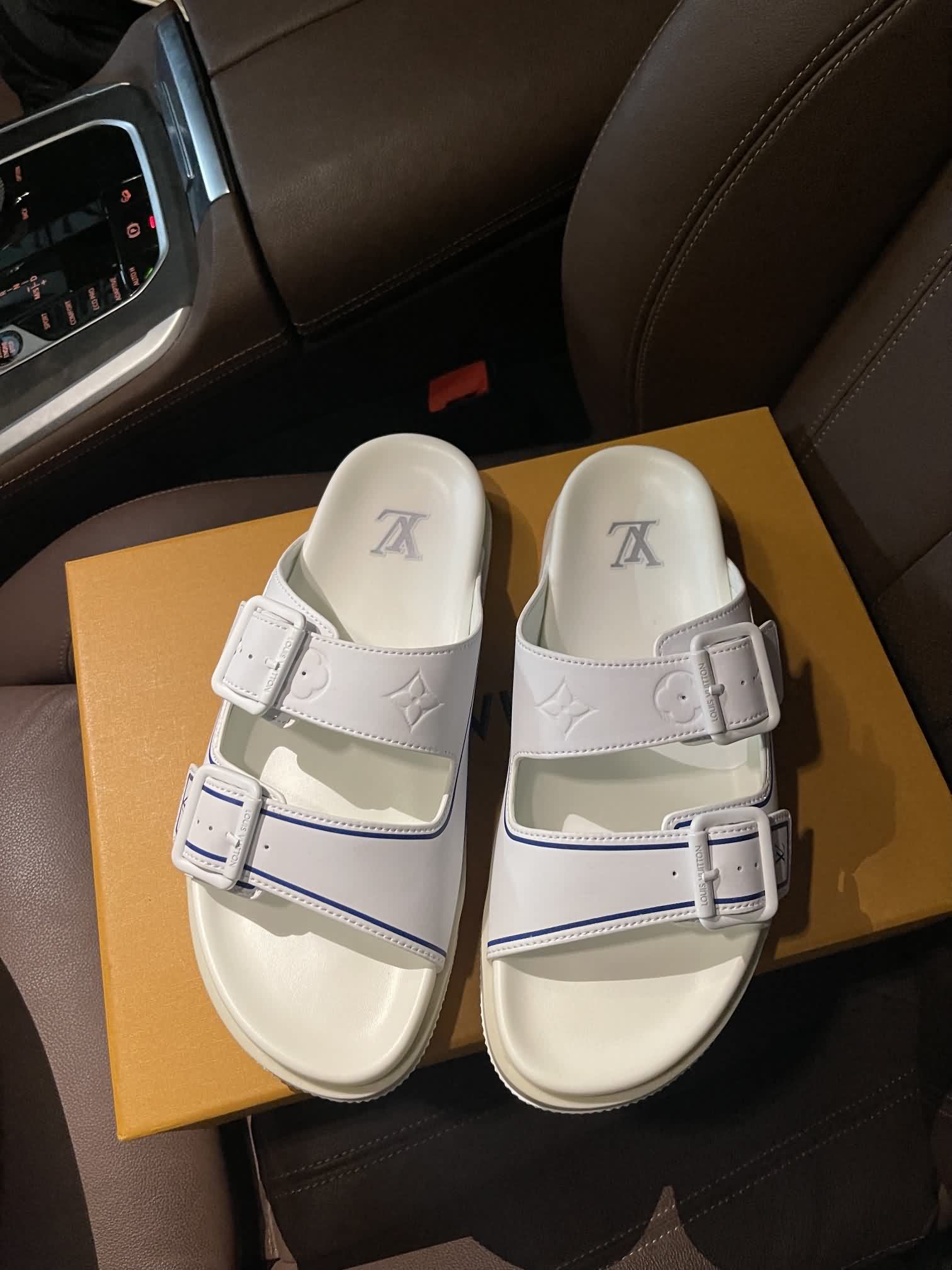 Louis*路易家奢品Trainer 涼拖鞋