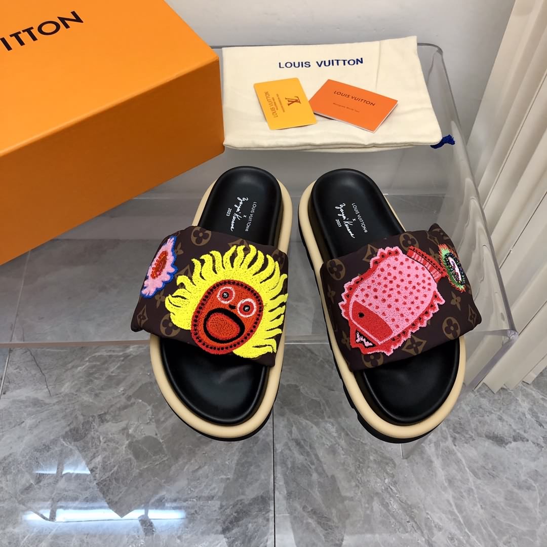 L&V 新款（paseo flat comfort)夏季走秀款系列拖鞋