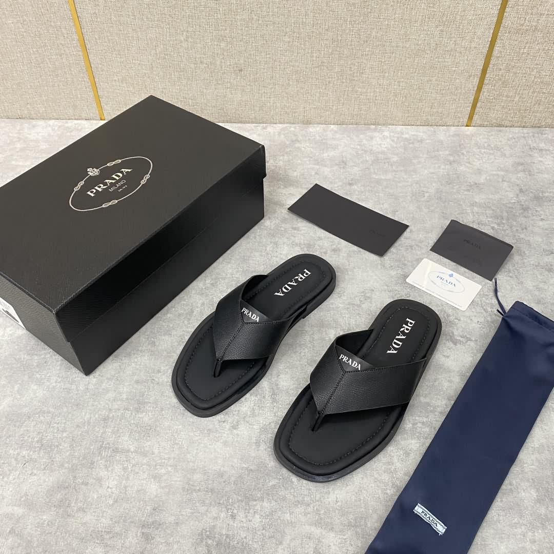 P家 PRAD* 新品涼拖鞋