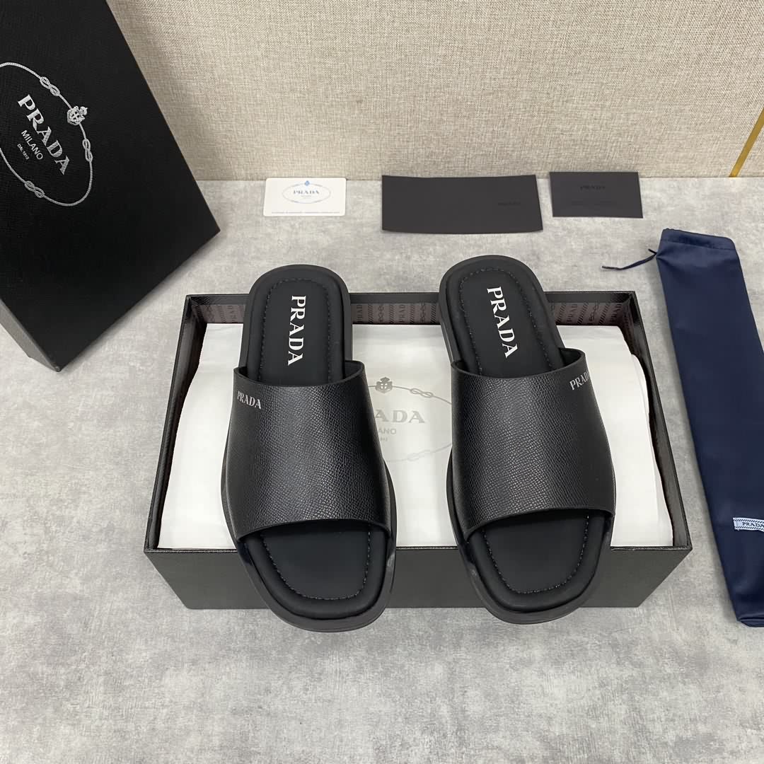P家 PRAD*  普拉-達 新品涼拖鞋