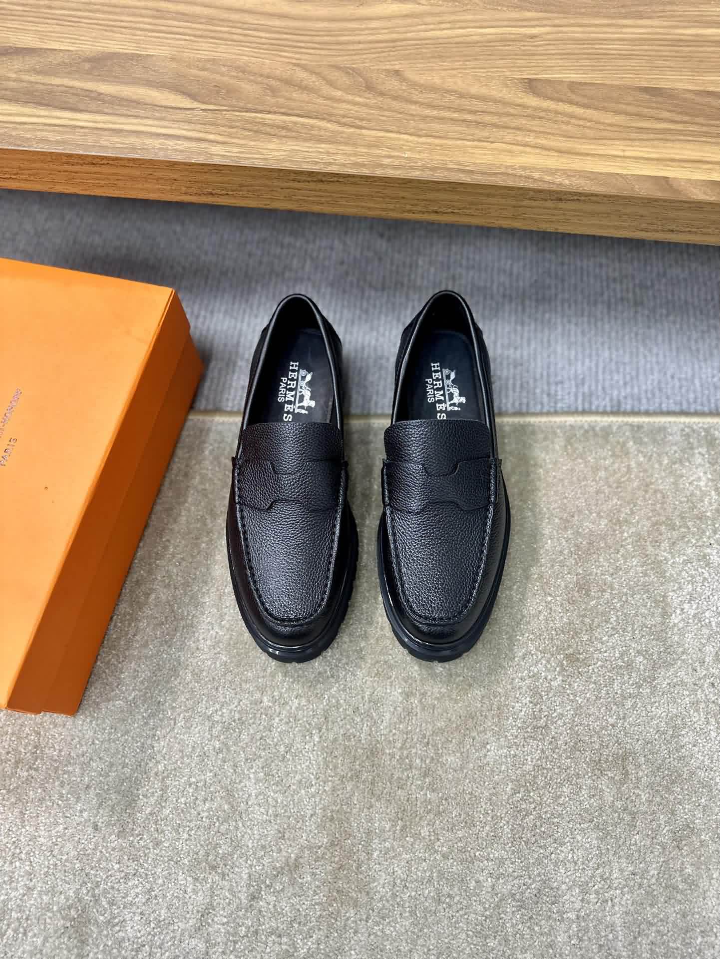 愛馬仕Herm&egrave;s  男士時尚休閒皮鞋