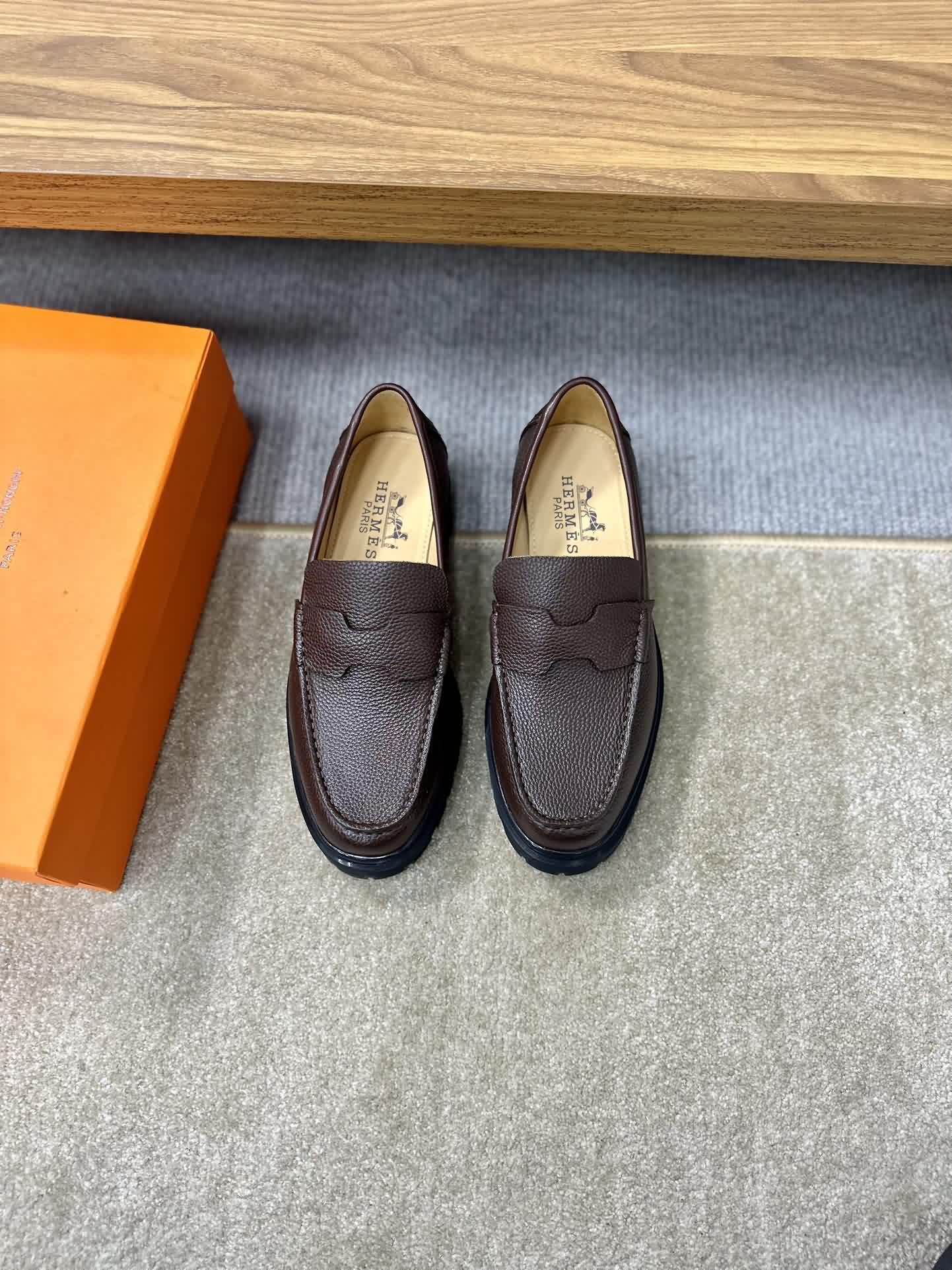 愛馬仕Herm&egrave;s  男士時尚休閒皮鞋