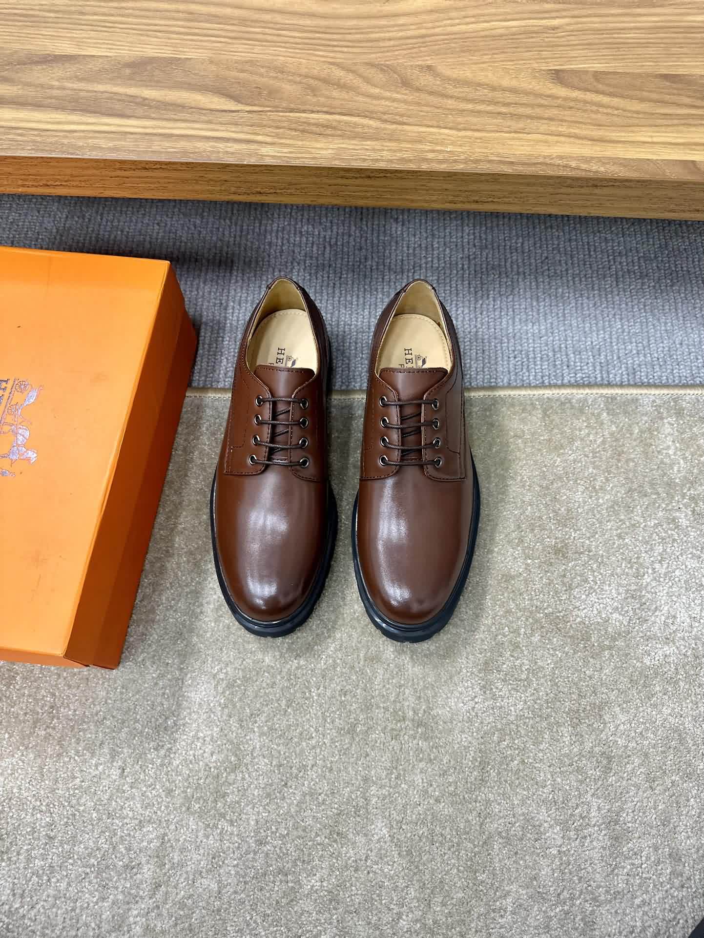 愛馬仕Herm&egrave;s  男士時尚休閒皮鞋