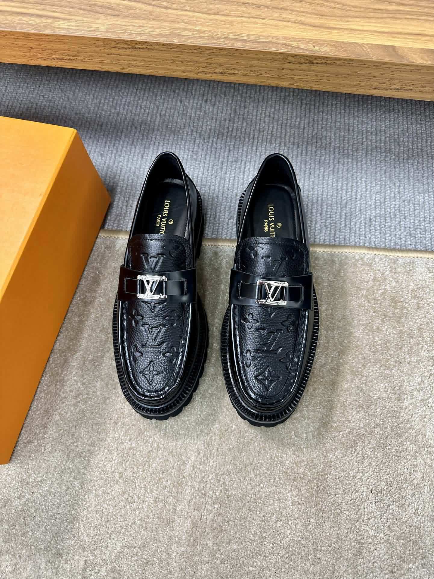 LOUIS*VUITTON（路易威登）男士正裝皮鞋