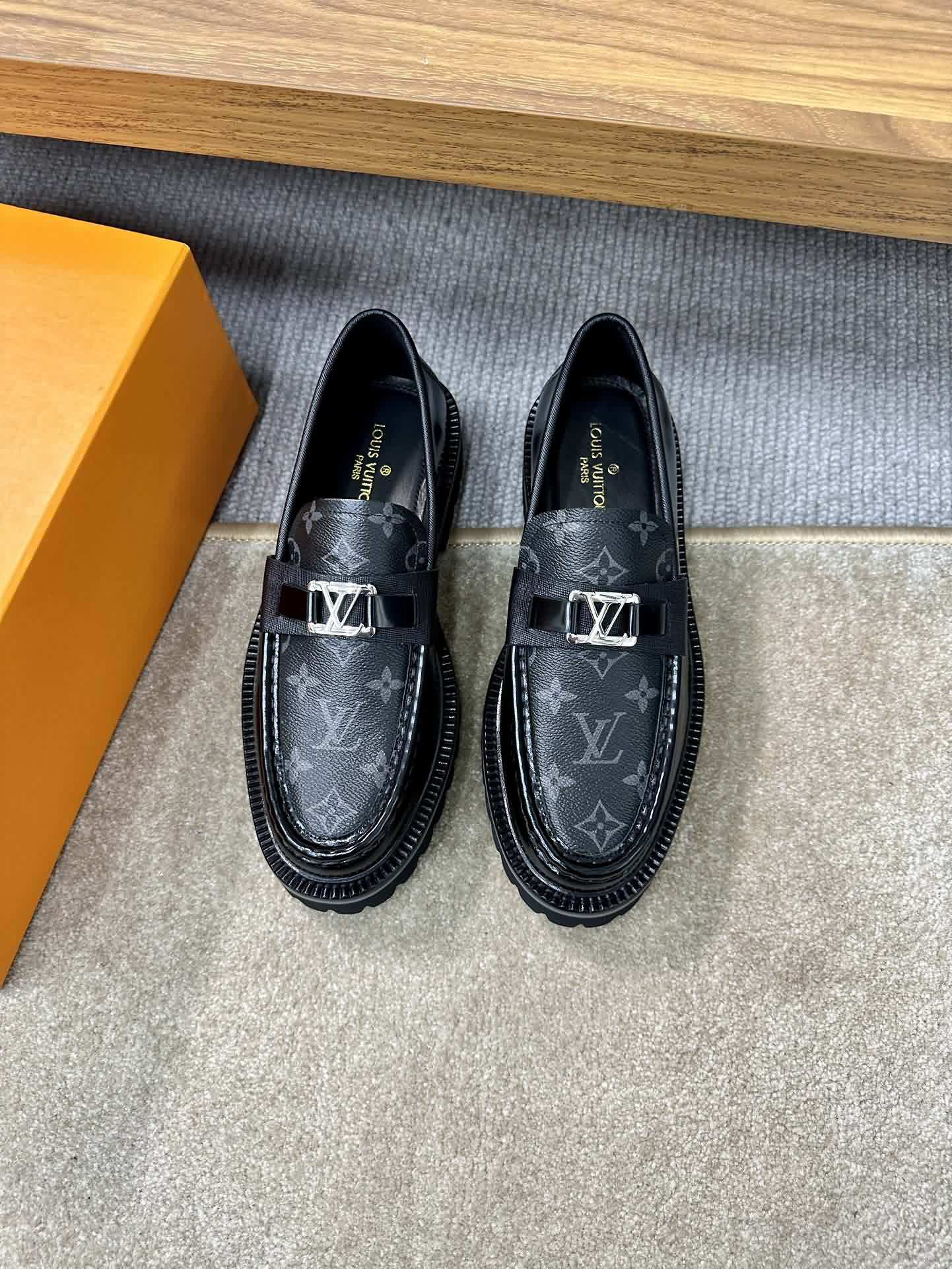 LOUIS*VUITTON（路易威登）男士正裝皮鞋