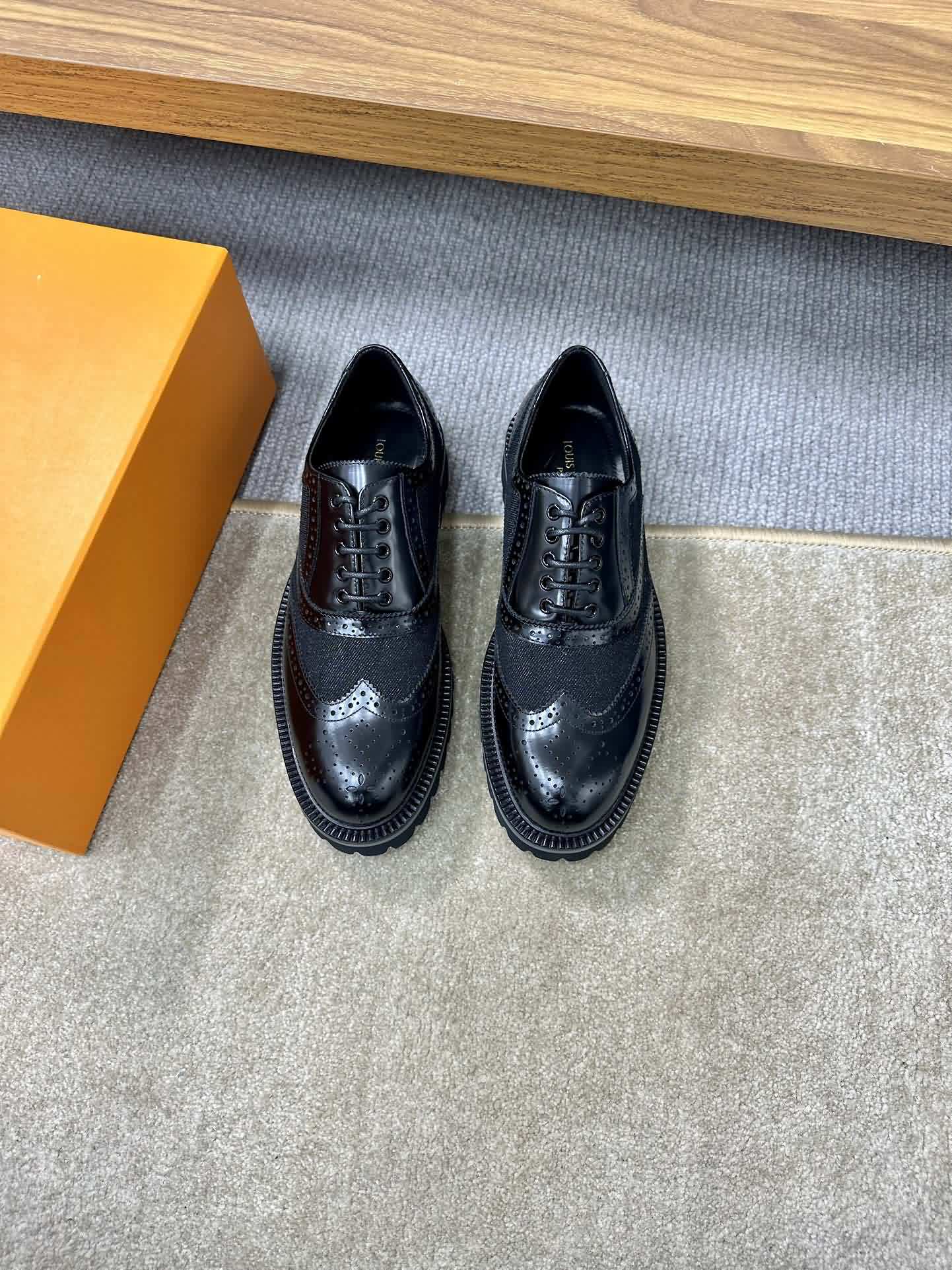 LOUIS*VUITTON（路易威登）男士正裝皮鞋