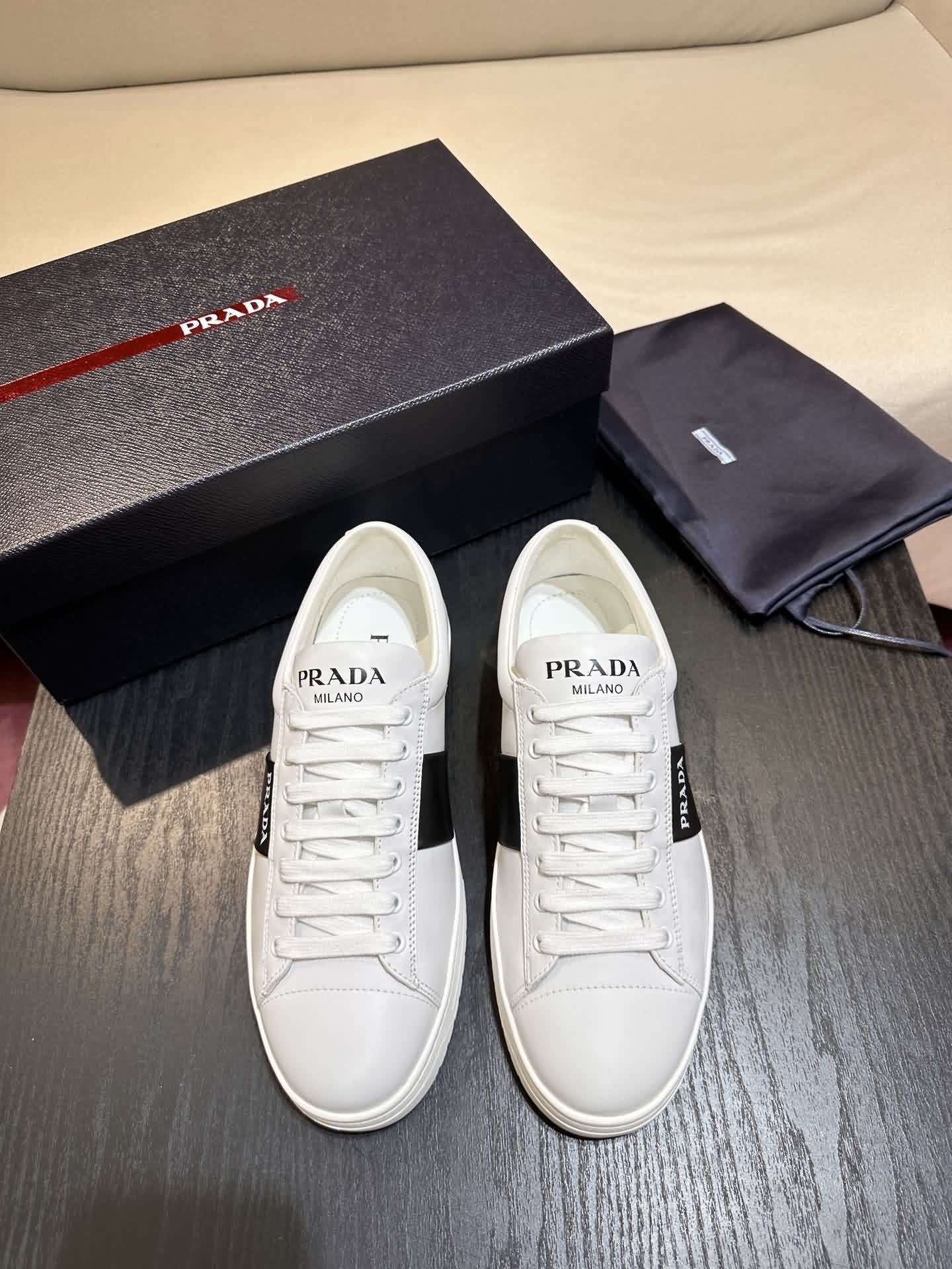 Prada PRAX 01運動鞋