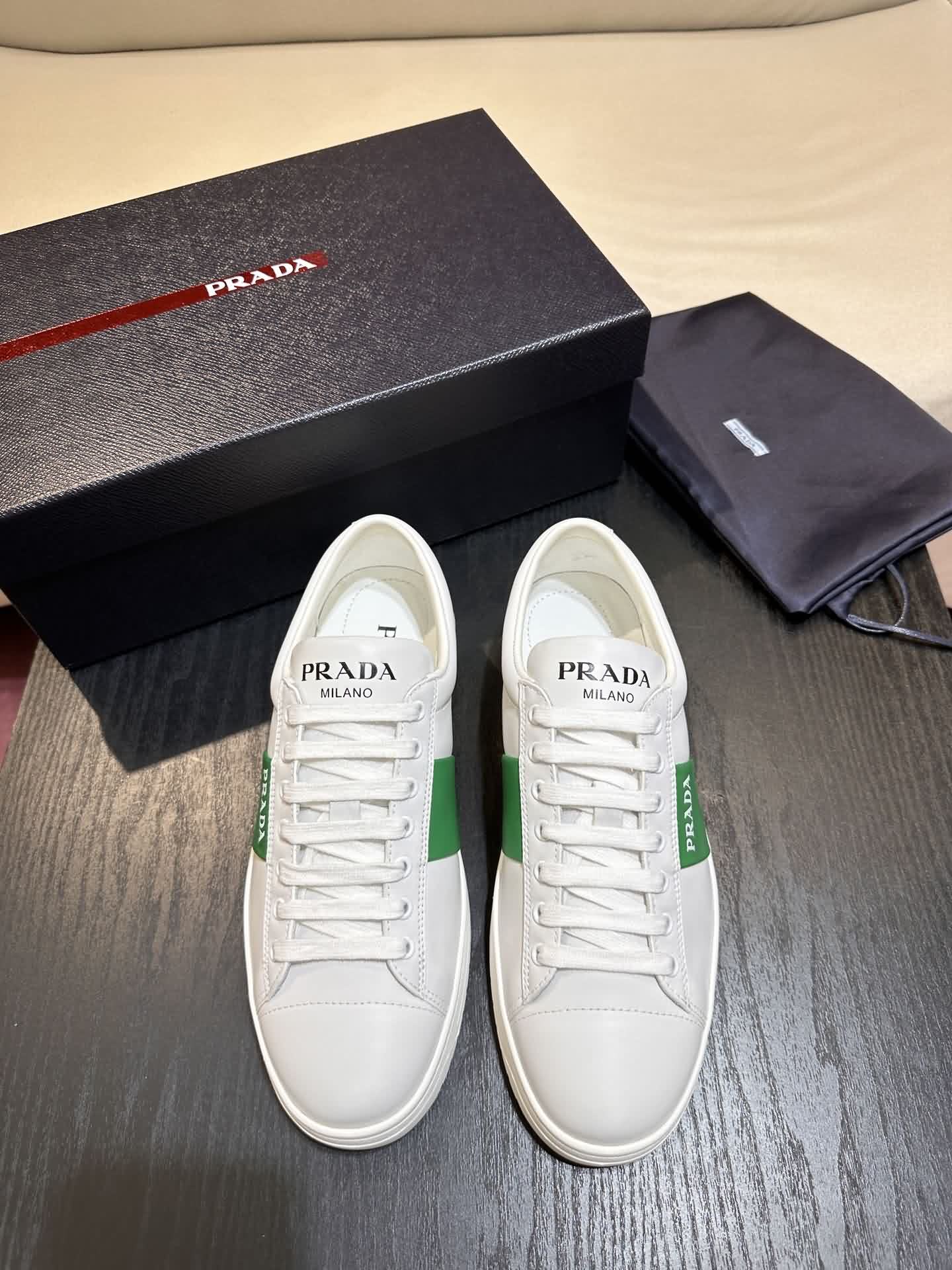 Prada PRAX 01運動鞋