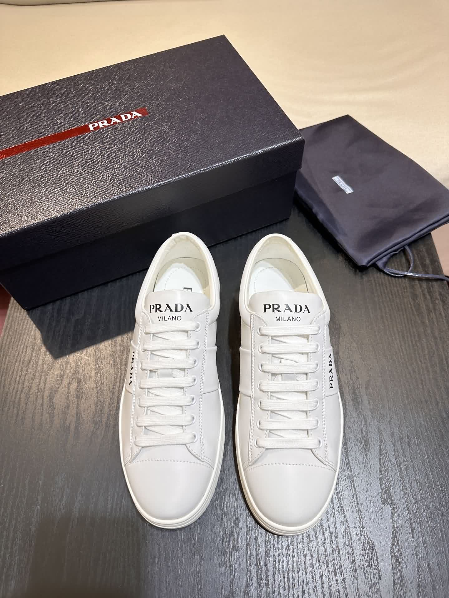 Prada PRAX 01運動鞋
