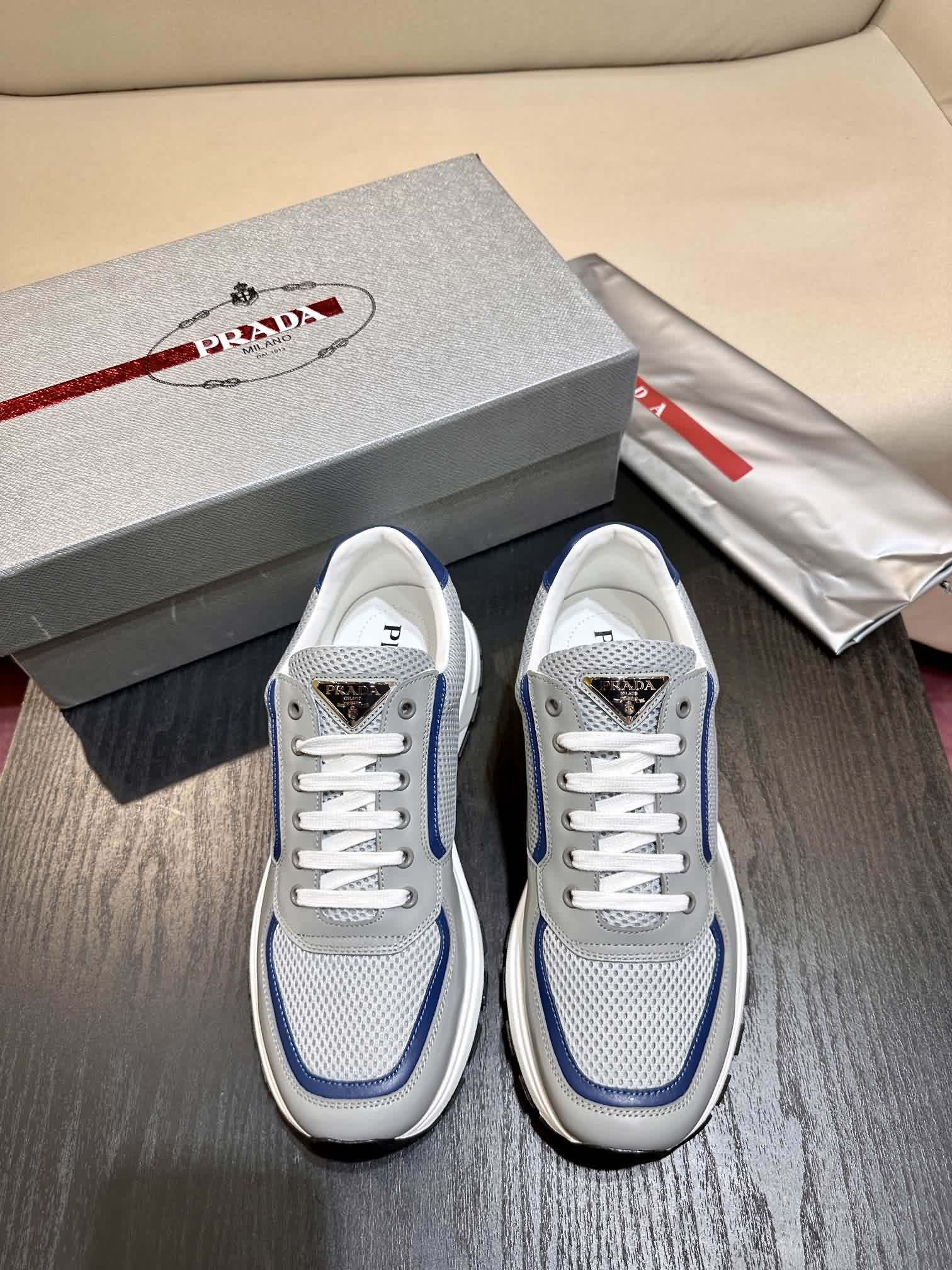 PRADA PRAX 01 運動鞋