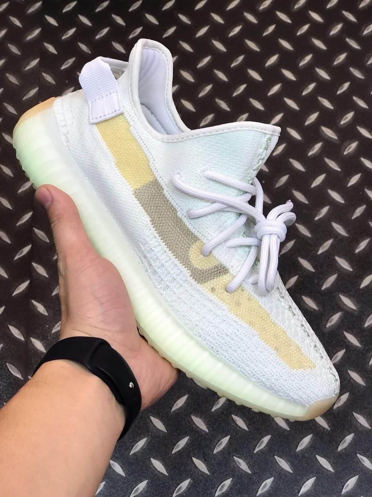 adidas Yeezy Boost 350 v2