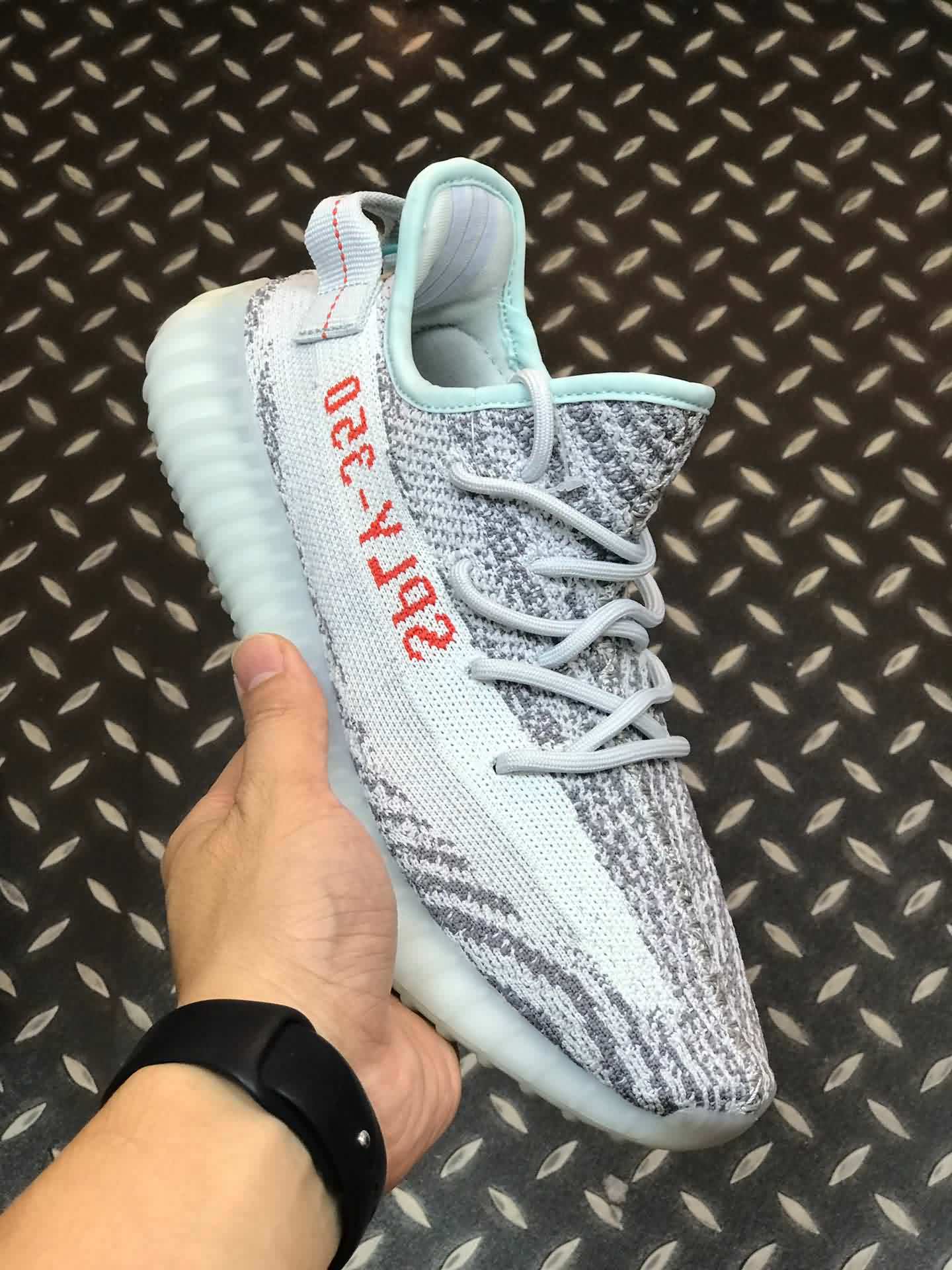 Adidas Yeezy 350V2 Boost