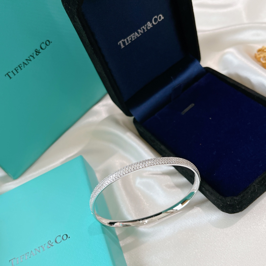 Tiffany 新款 Metro系列 三排鑽 手鐲