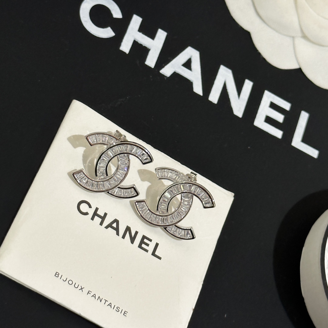 Chanel 小香 排鑽 雙C耳釘