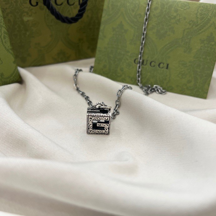 Gucci古馳 方形G項鏈