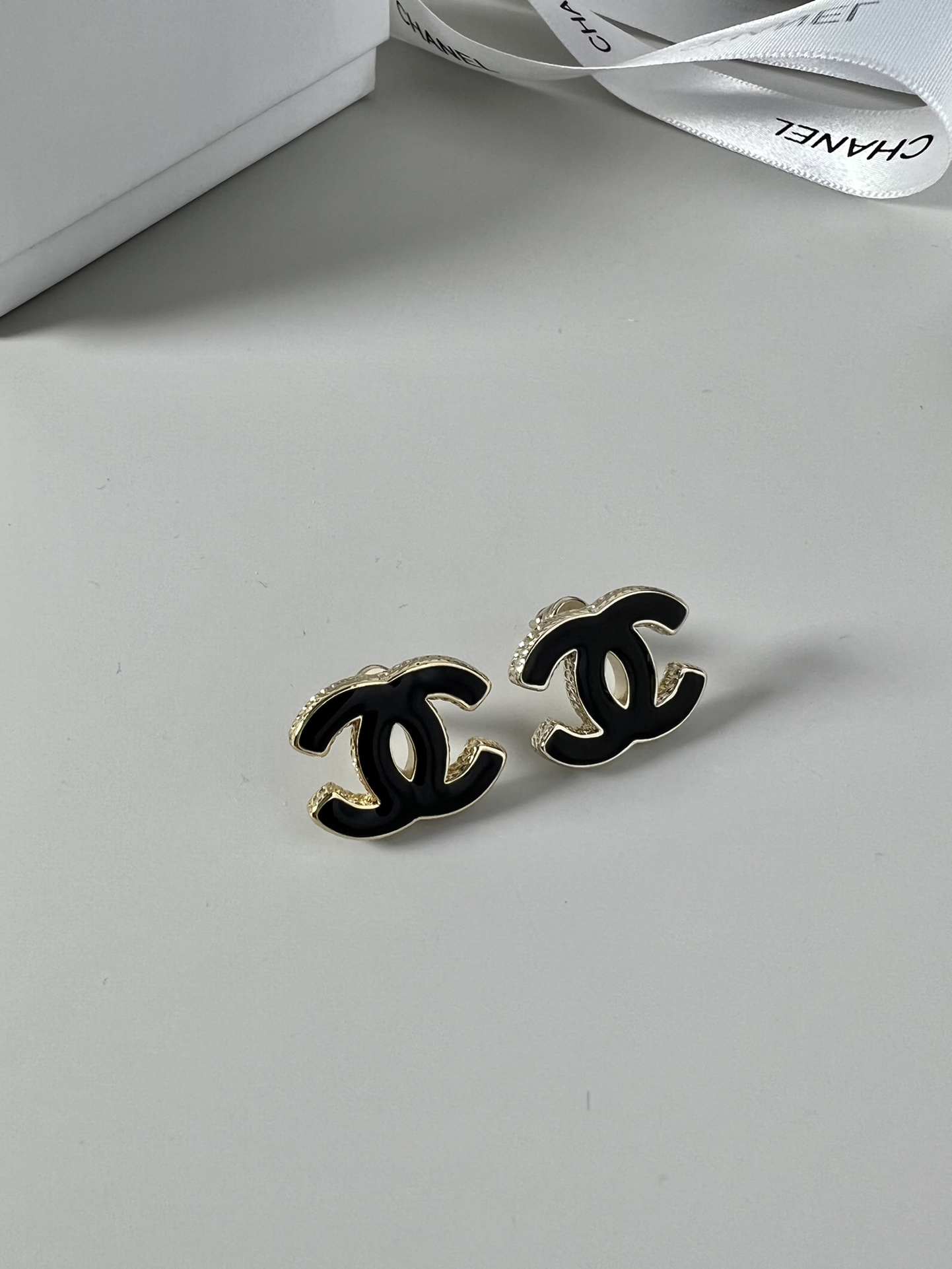 Chanel 琺瑯 耳釘