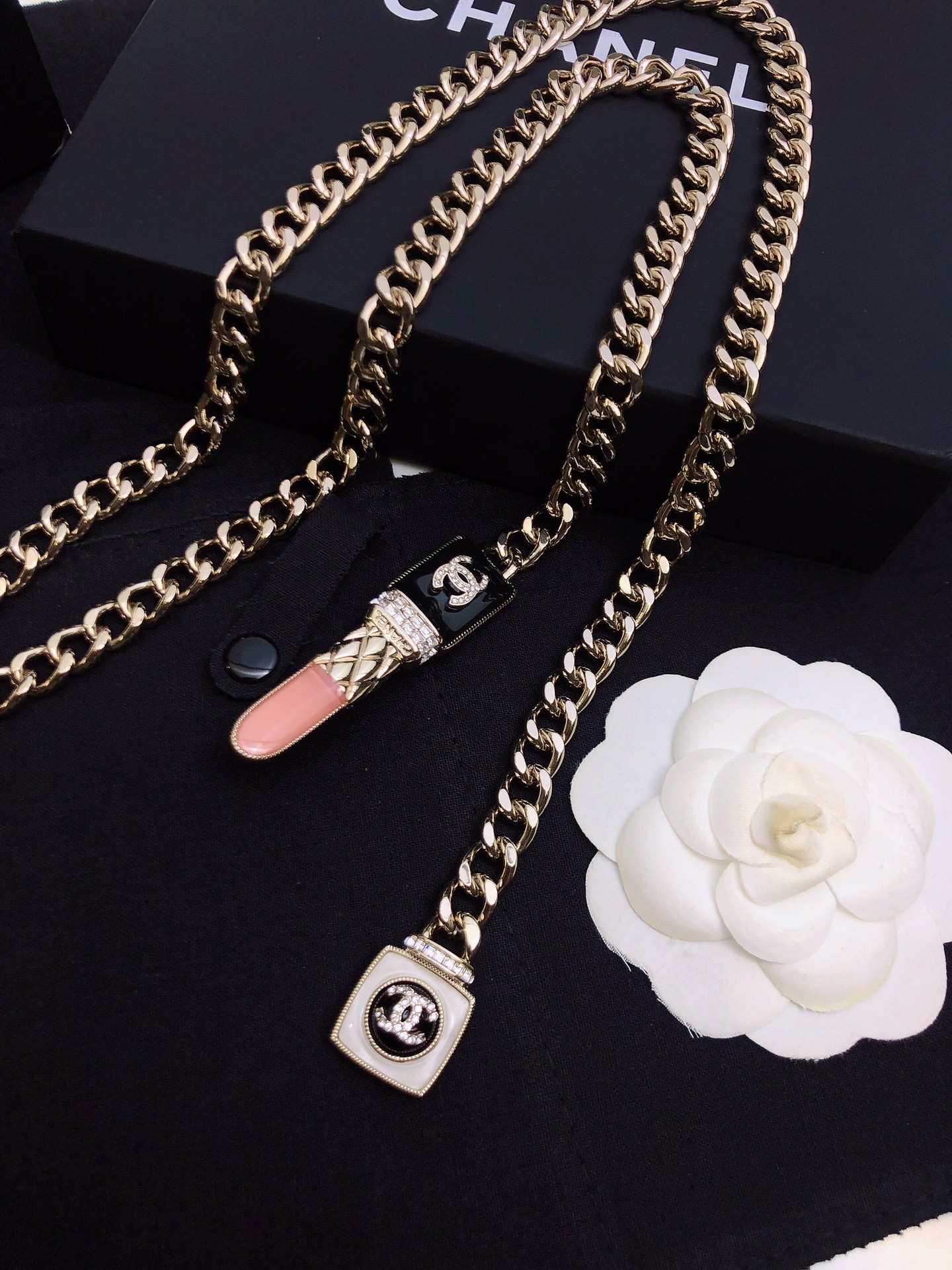 Chanel 新款鏈條腰鏈