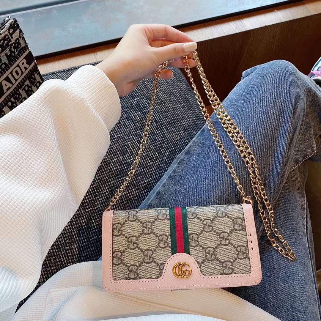 古馳gucci推拉通用款 斜挎皮套