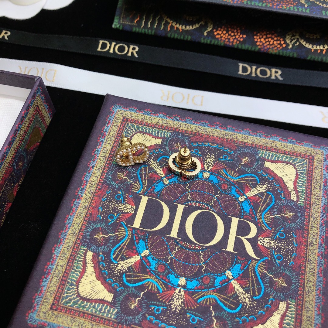 Dior迪奧新款CD滿小珍珠 耳釘