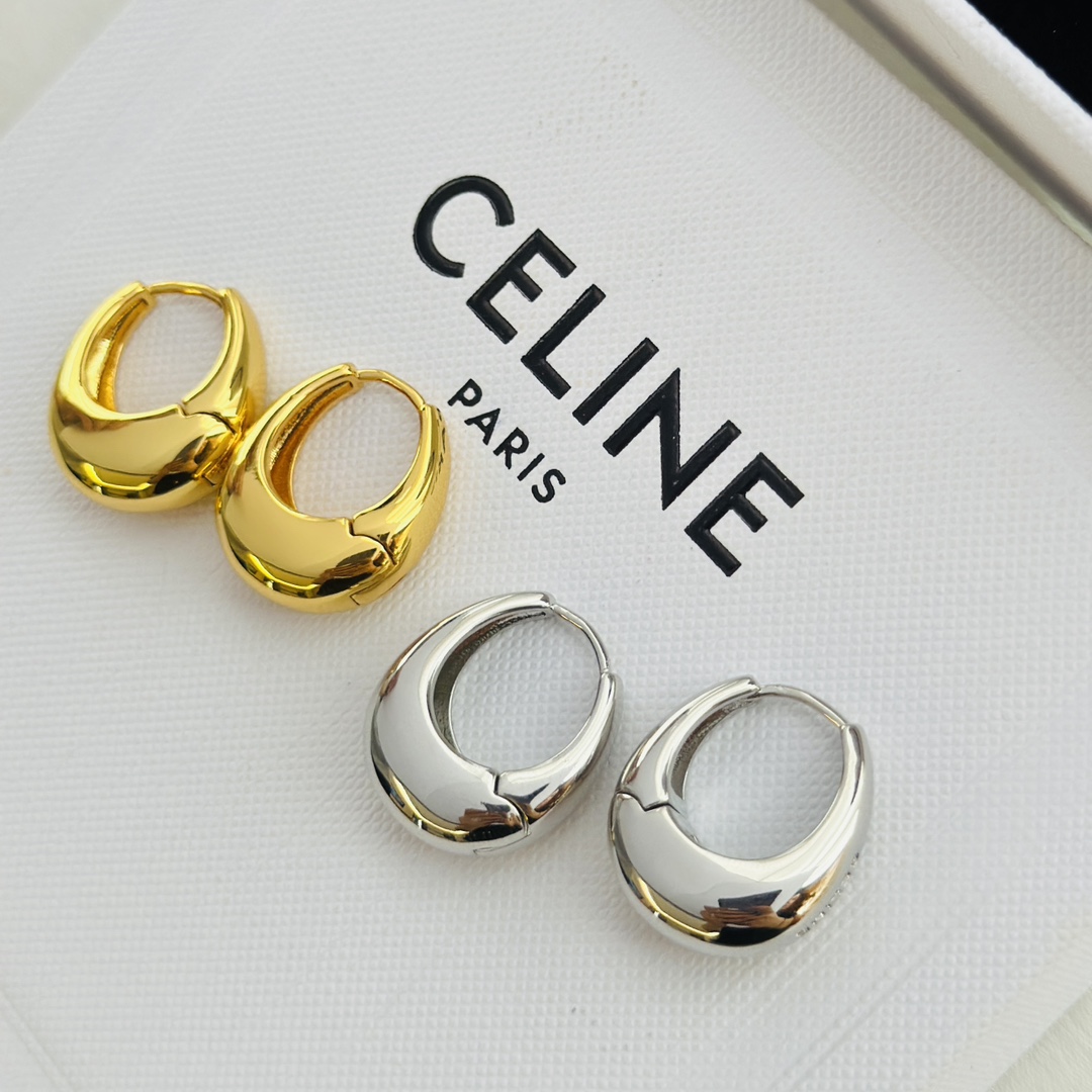 賽琳 新款 Celine 金屬感 橢圓  耳環