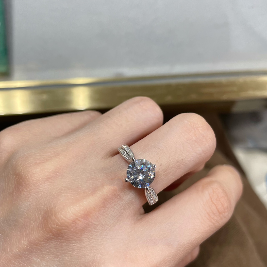 Tiffany 蒂芙尼星光四爪戒指