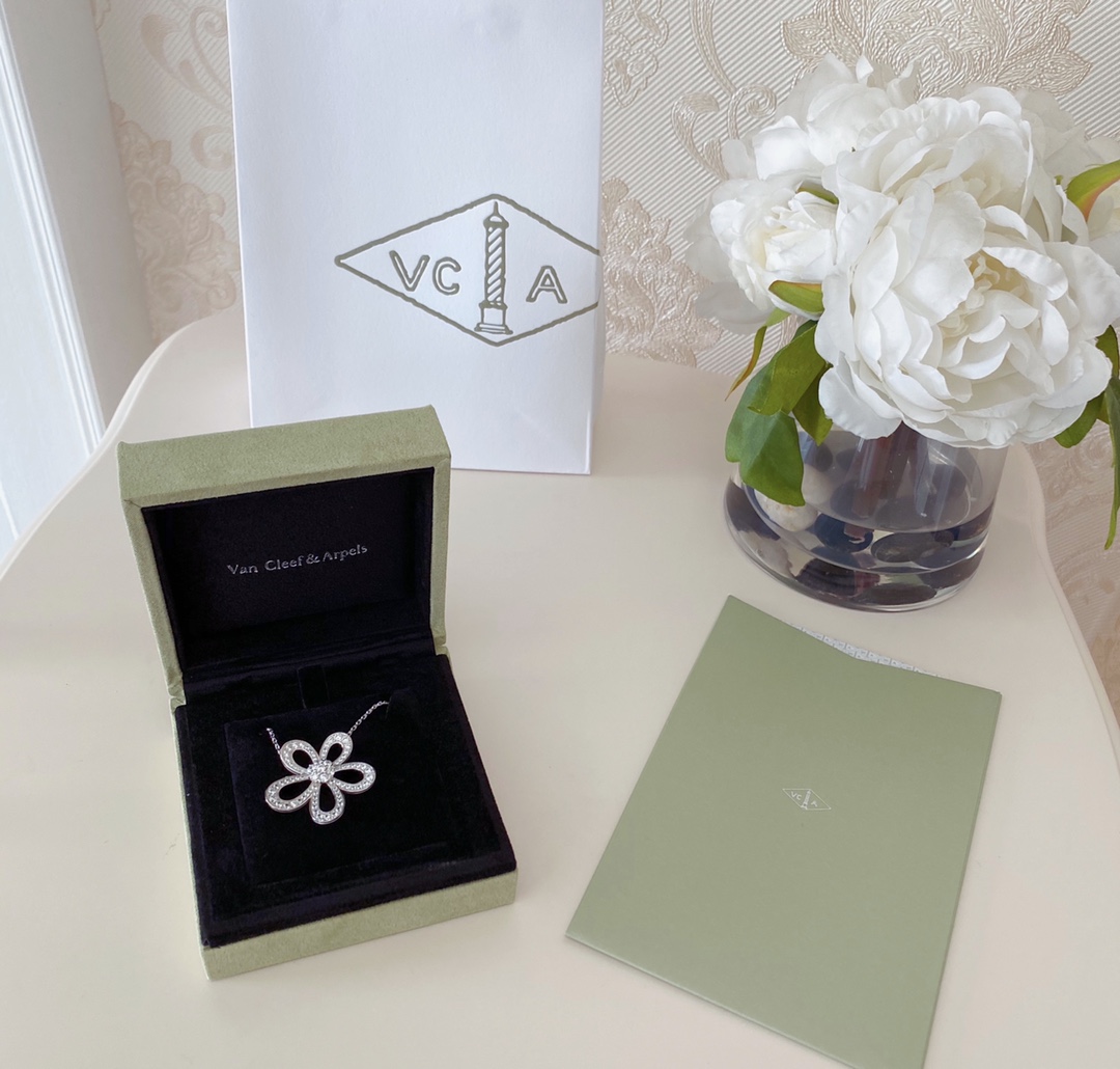 VC@ Floweace花朵滿鑽項鏈