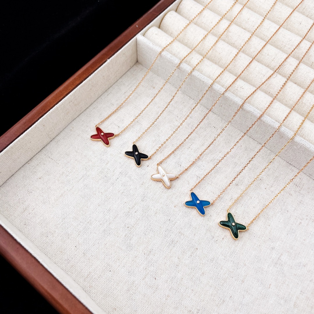 超級無敵美的 liens項鏈