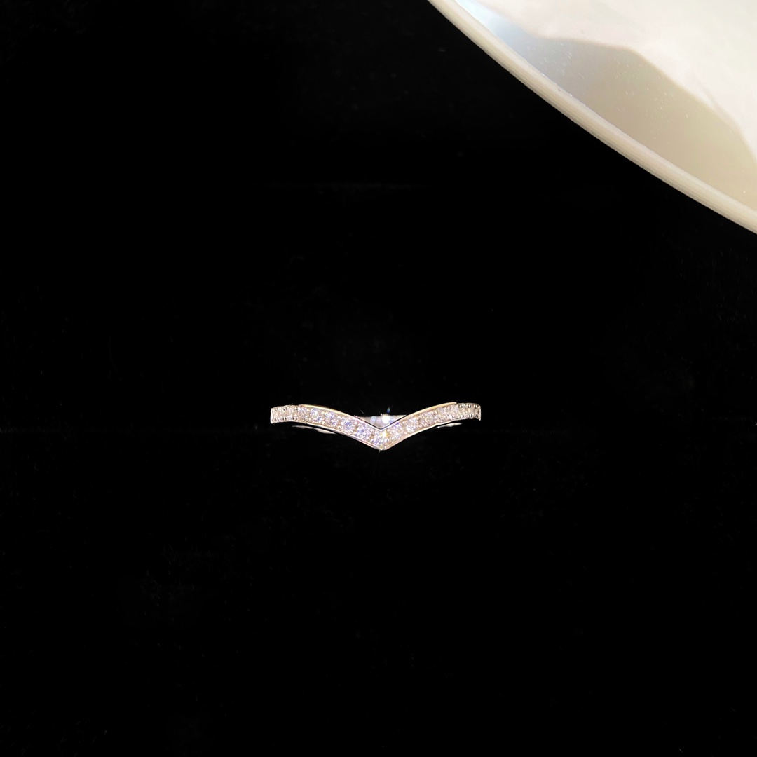 全新Jos&eacute;phine 加冕&middot;愛戒指