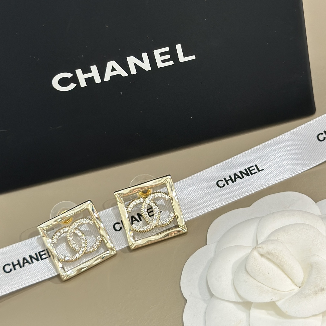 C466 Chanel 23c早春新款 耳釘